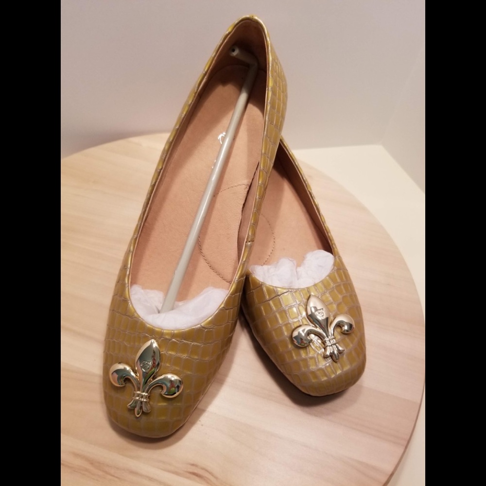 Diana E Kelly Designer Shoes. Size 9